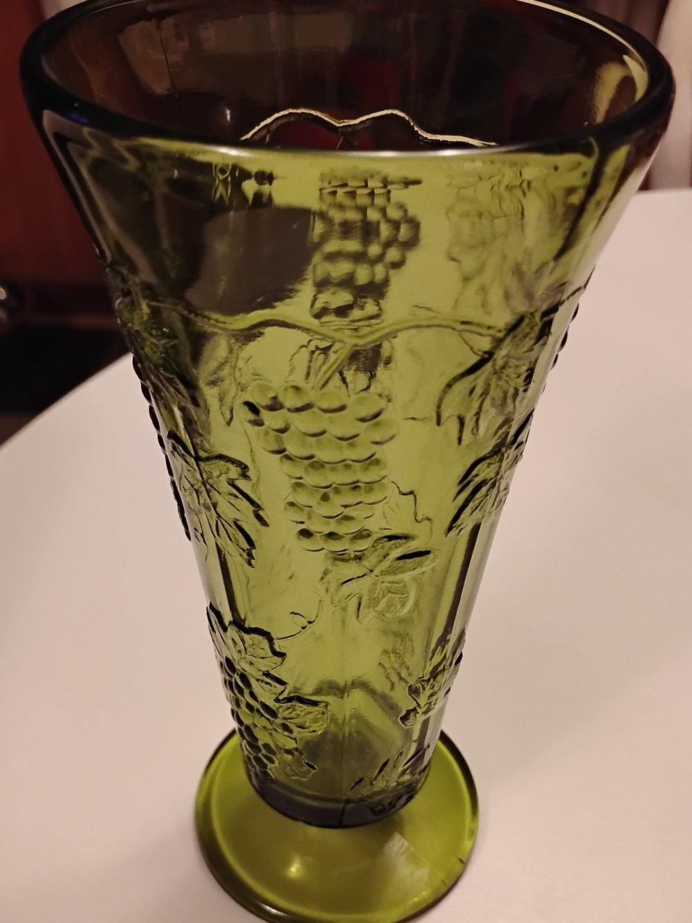 1970s Indiana Green Glass Colony HARVEST GRAPE Vase 8"H Planter Vintage Fruit